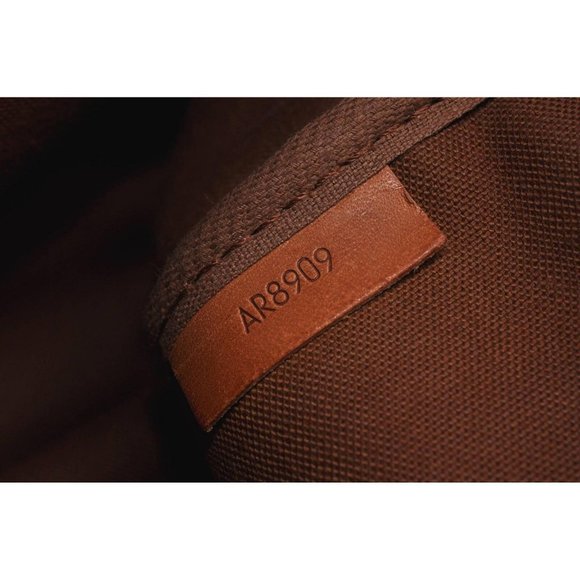 Louis Vuitton Monogram Saumur 35 Shoulder Bag | eBay Auth Louis Vuitton Saumur 35 Crossbody #39749L62B